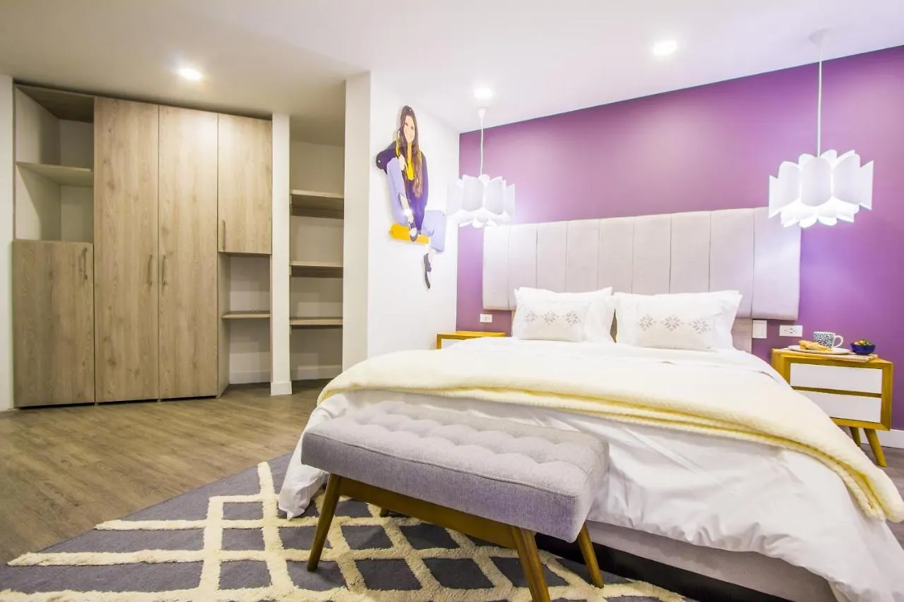 Laureles Suites By Lifeafar Medellin Apartment