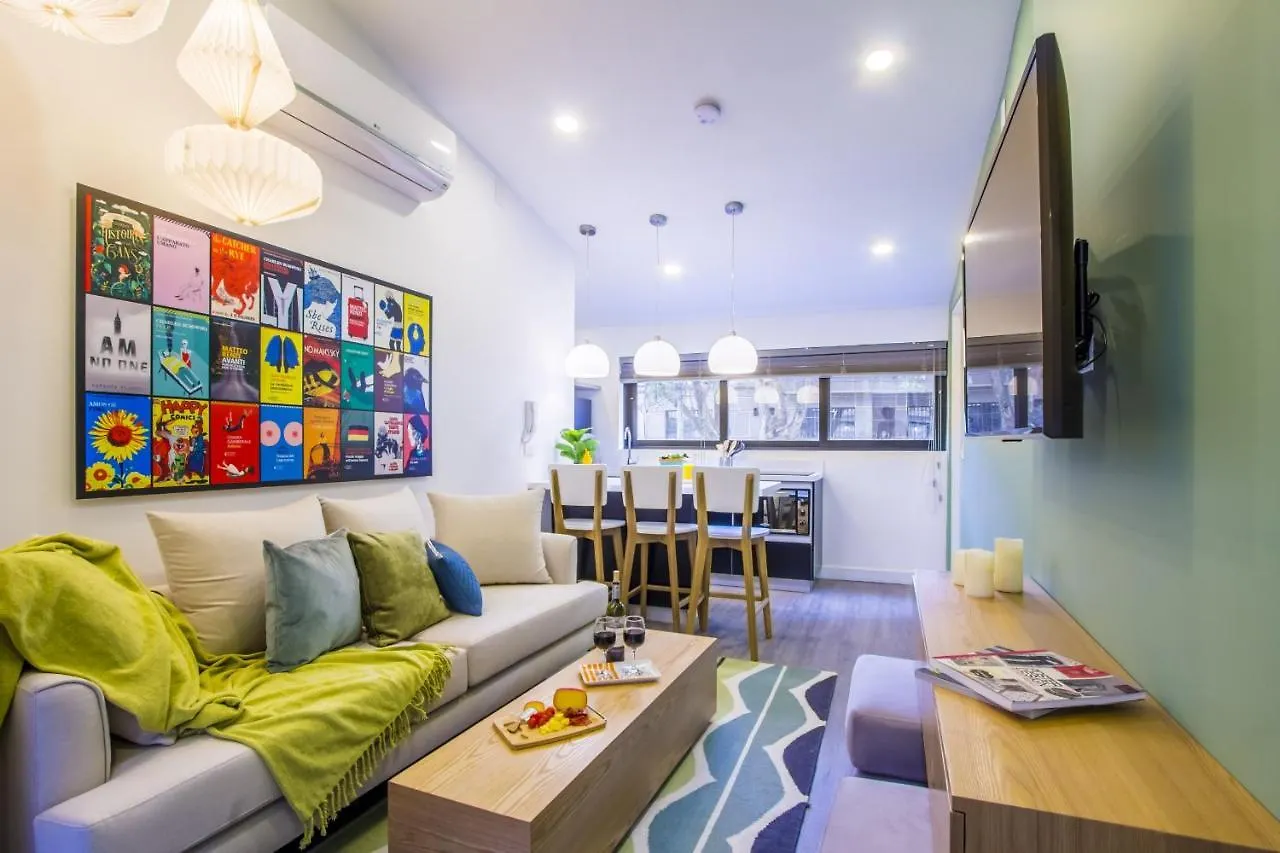 Laureles Suites By Lifeafar Medellin Colombia