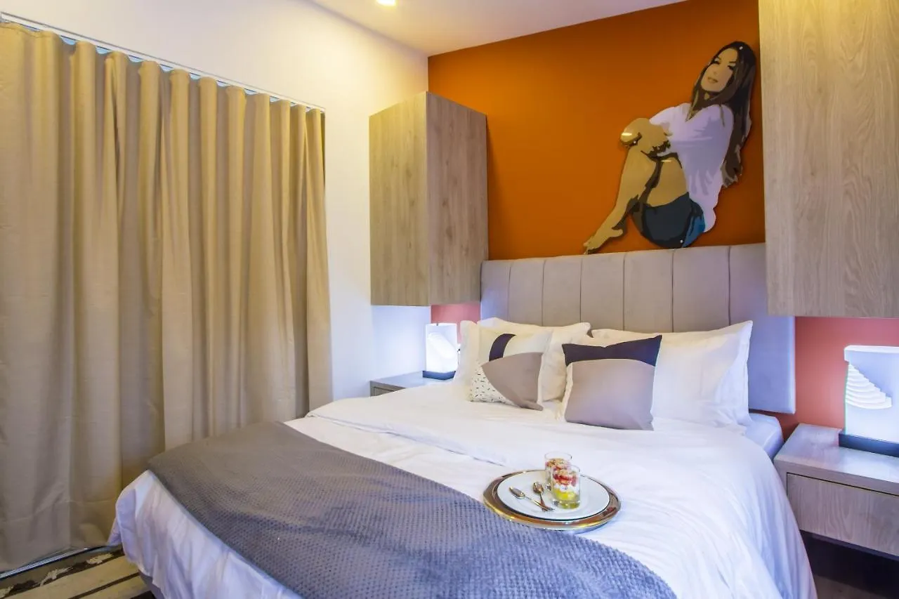 Laureles Suites By Lifeafar Medellin Apartment
