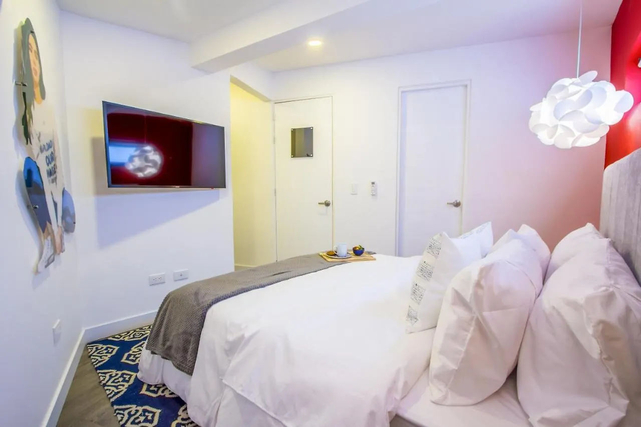 Laureles Suites By Lifeafar Medellin Colombia