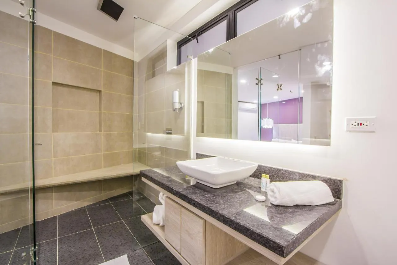 Laureles Suites By Lifeafar Medellin Apartment